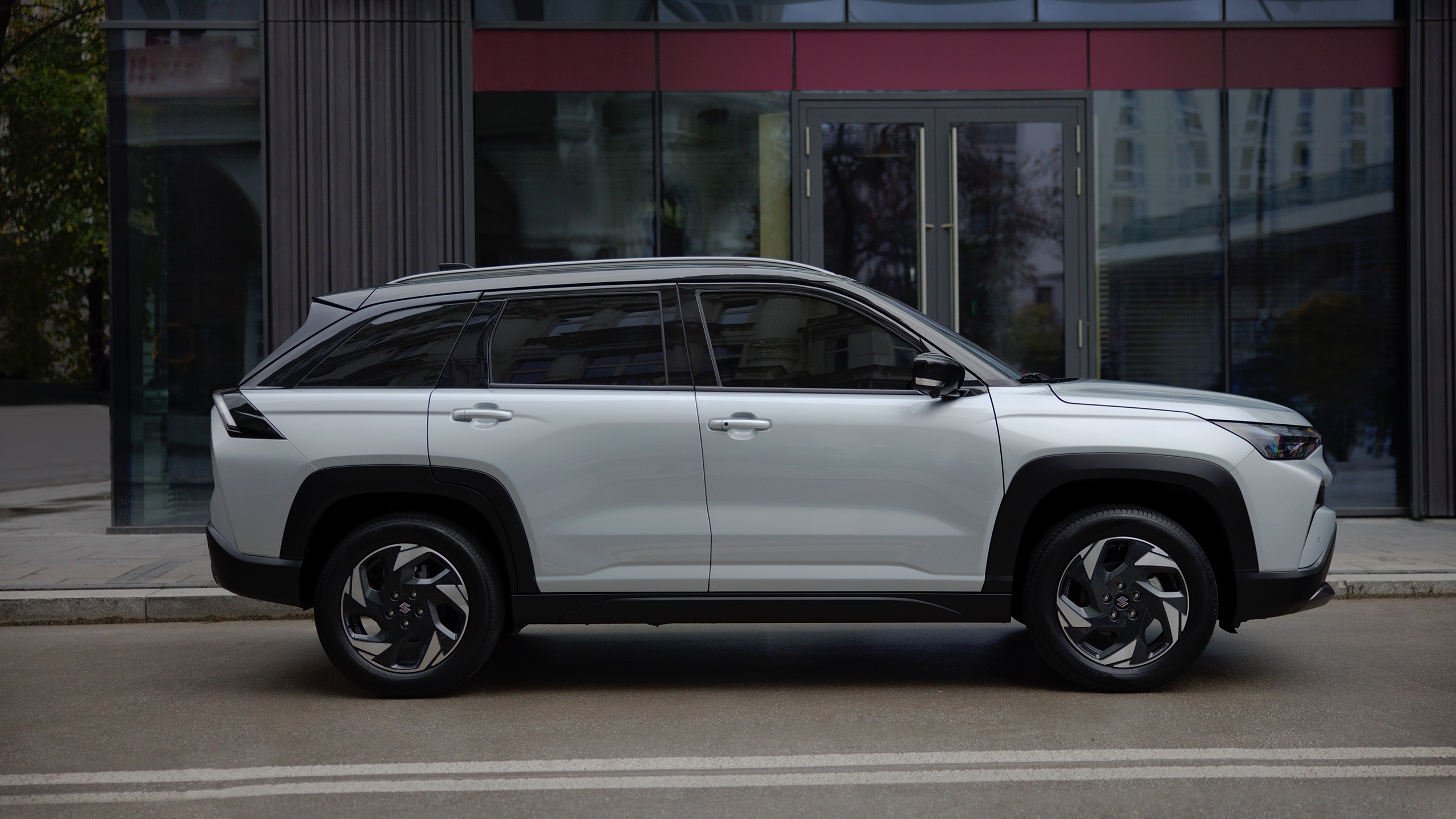 Suzuki ACROSS gallery thumbnail 4