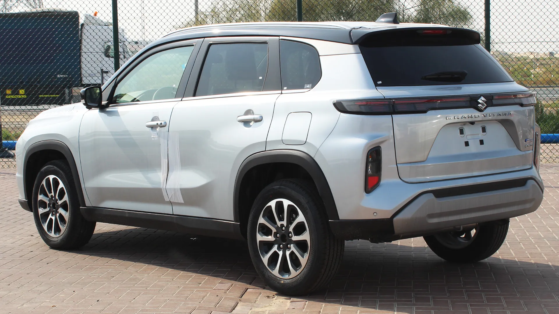 Suzuki Grand Vitara gallery thumbnail 2