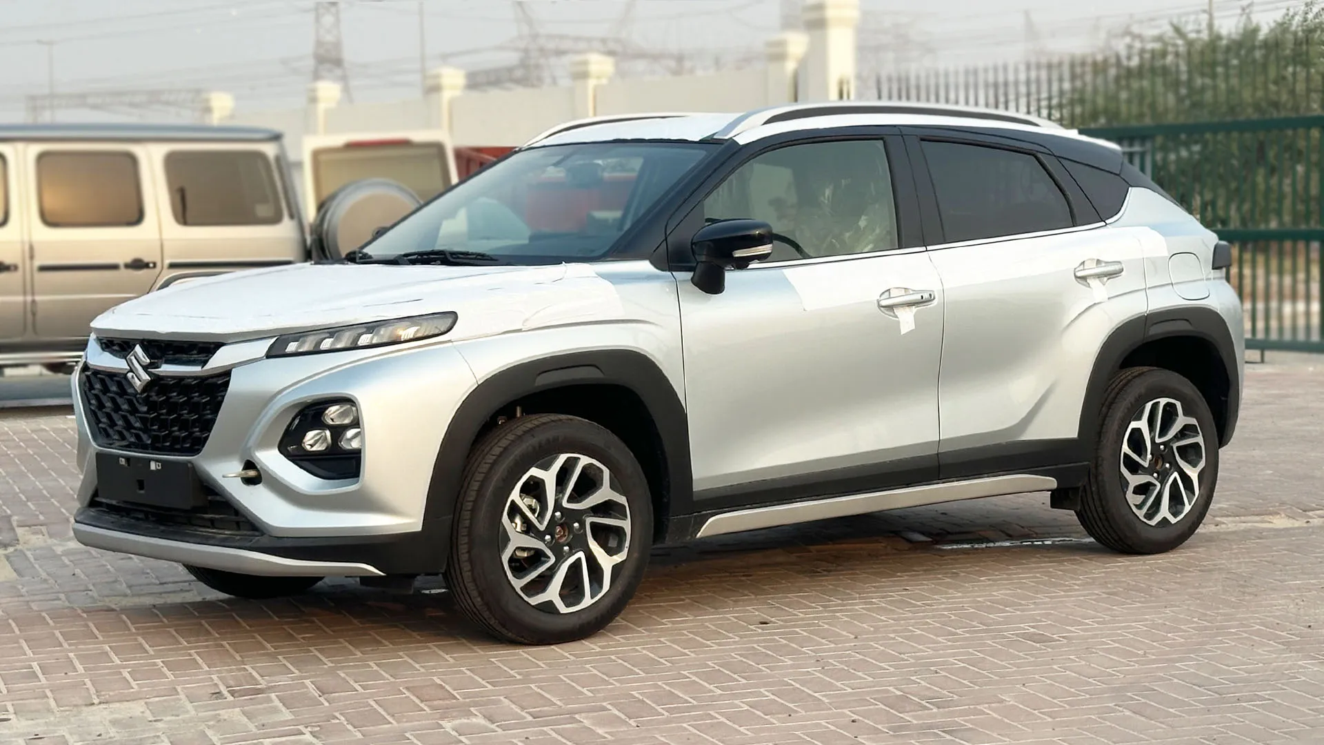 Suzuki Fronx image 1
