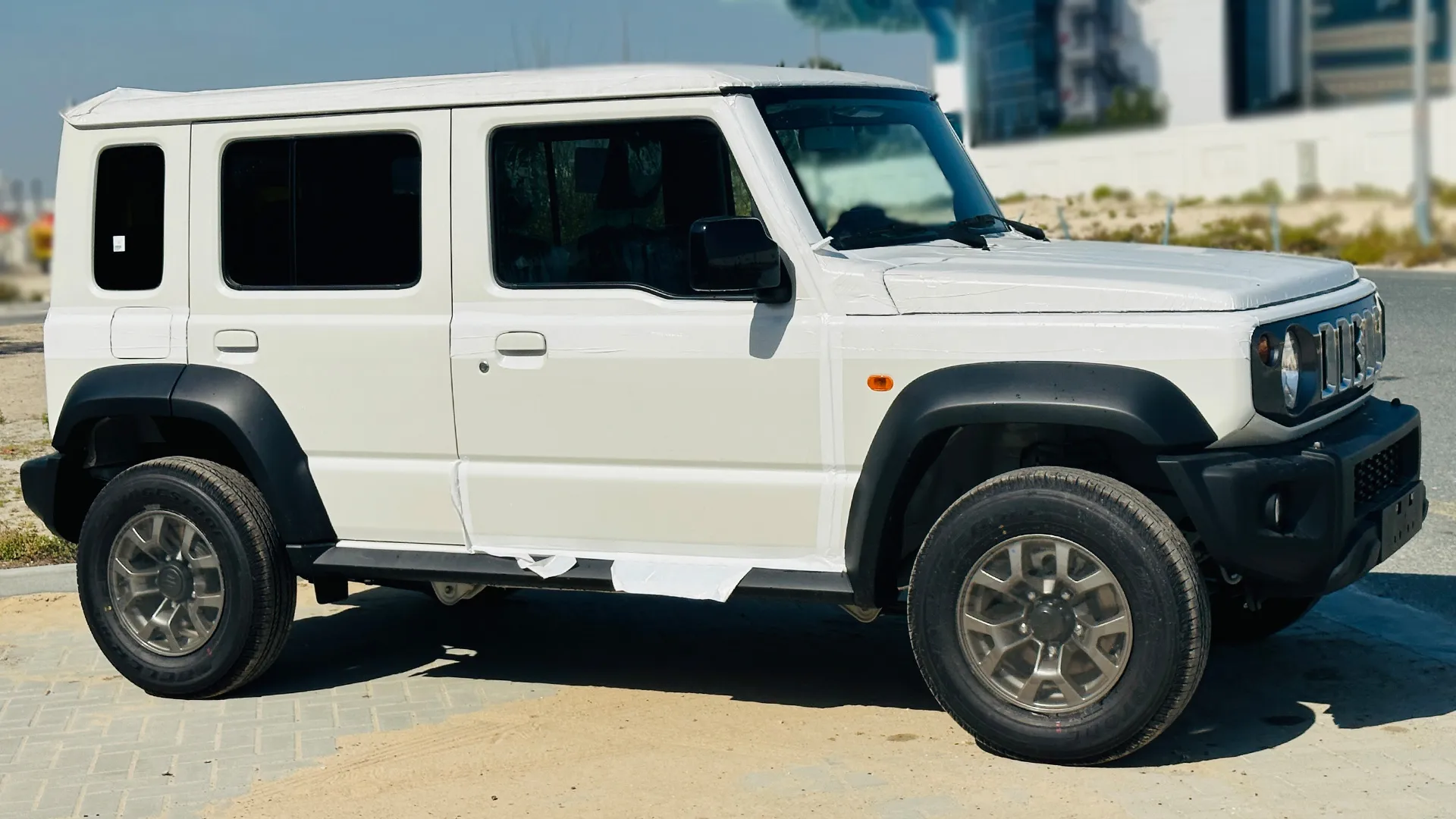 Suzuki Jimny 5 Doors image 11