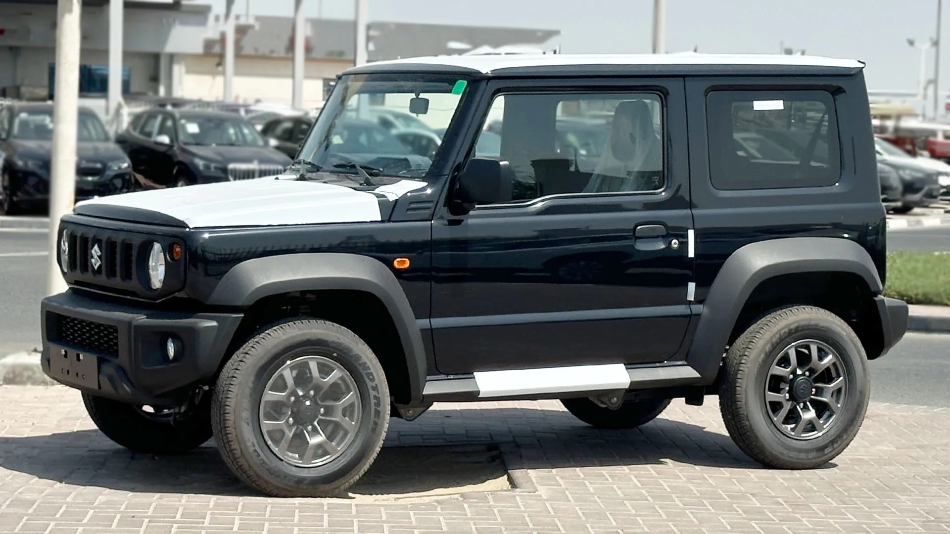 Suzuki Jimny image 2