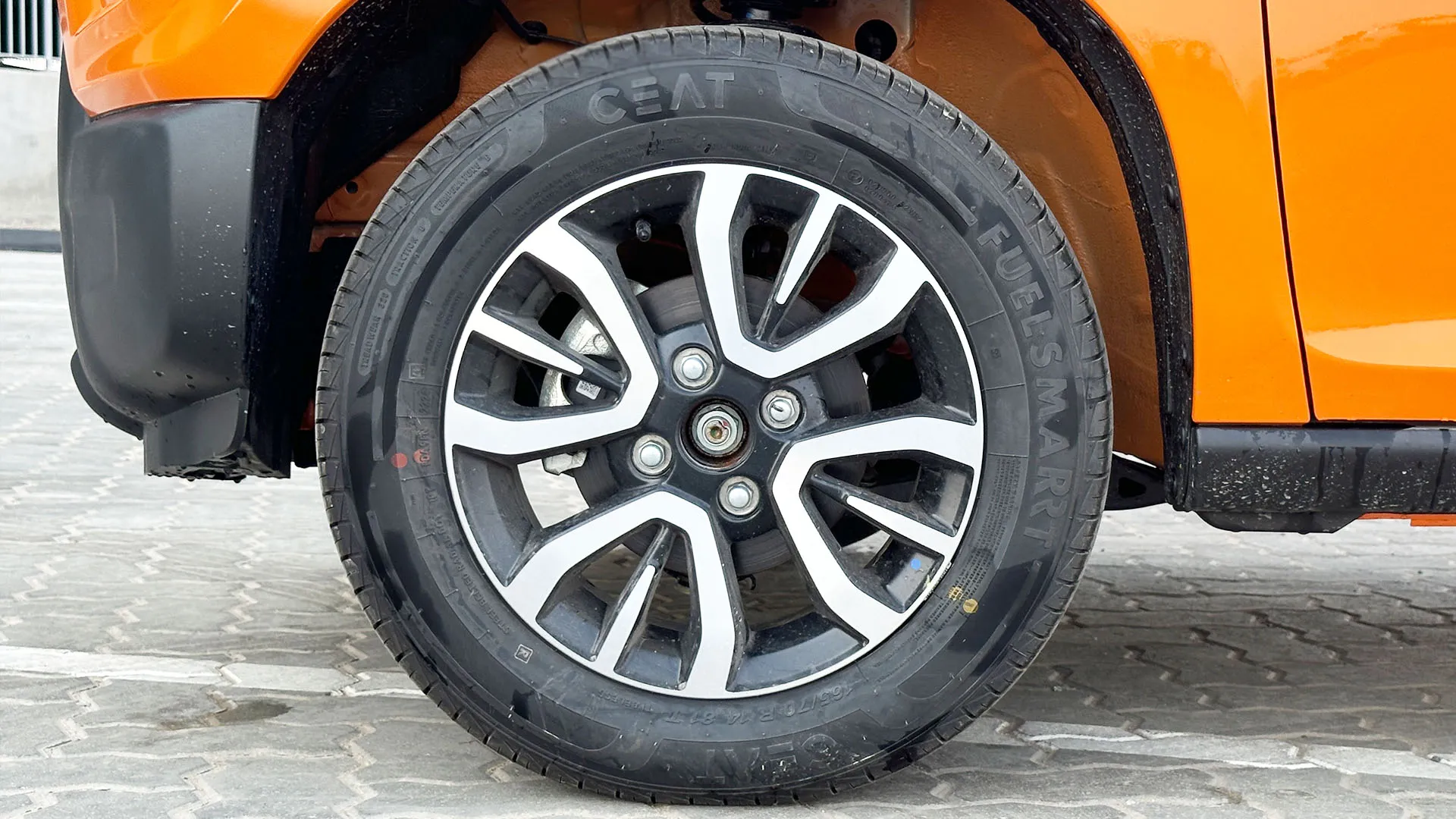 Suzuki S-Presso image 9