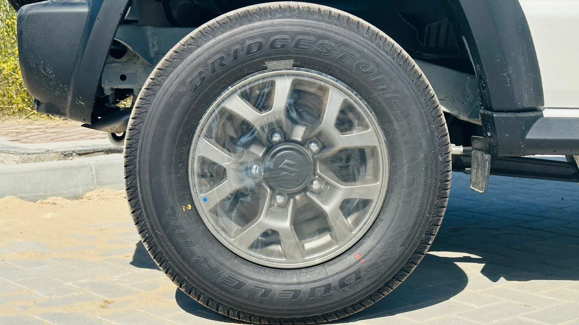 Suzuki Jimny 5 Doors image 13
