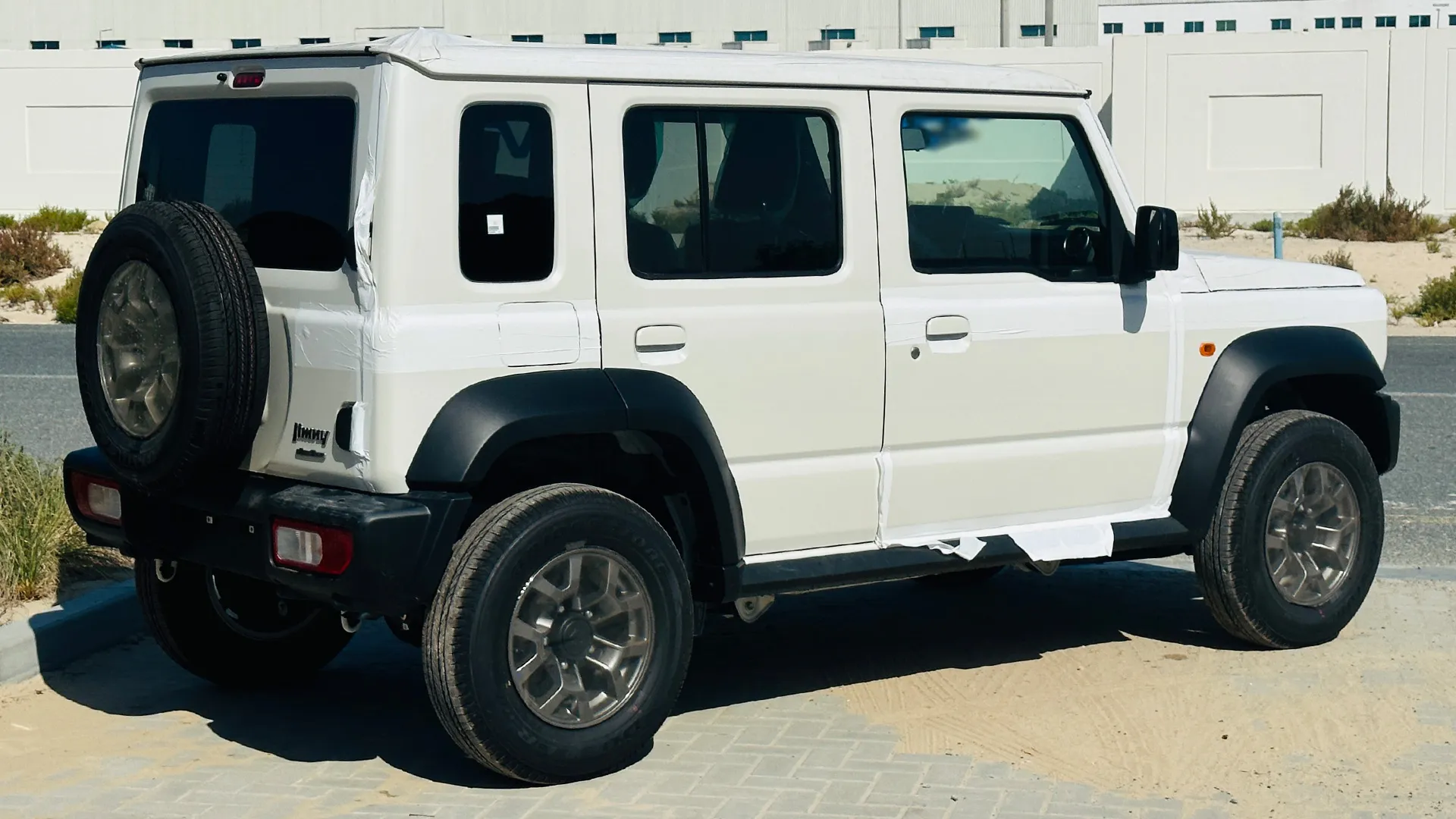 Suzuki Jimny 5 Doors image 10