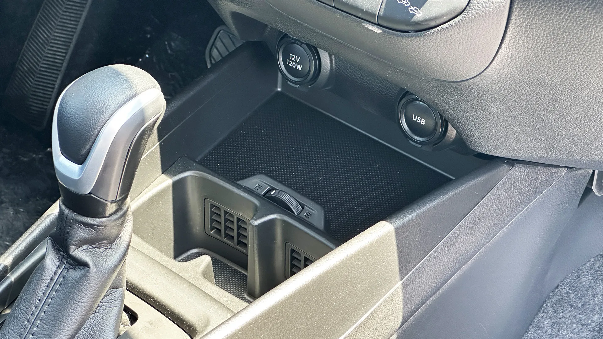 Suzuki Ertiga image 16