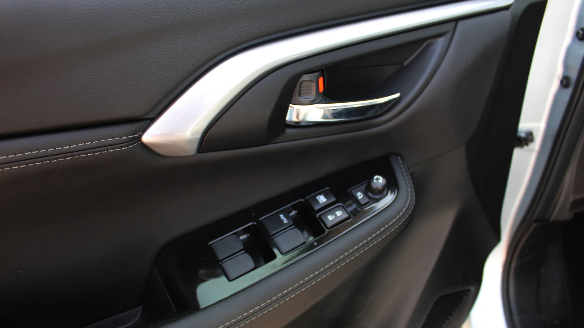 Suzuki Grand Vitara image 16