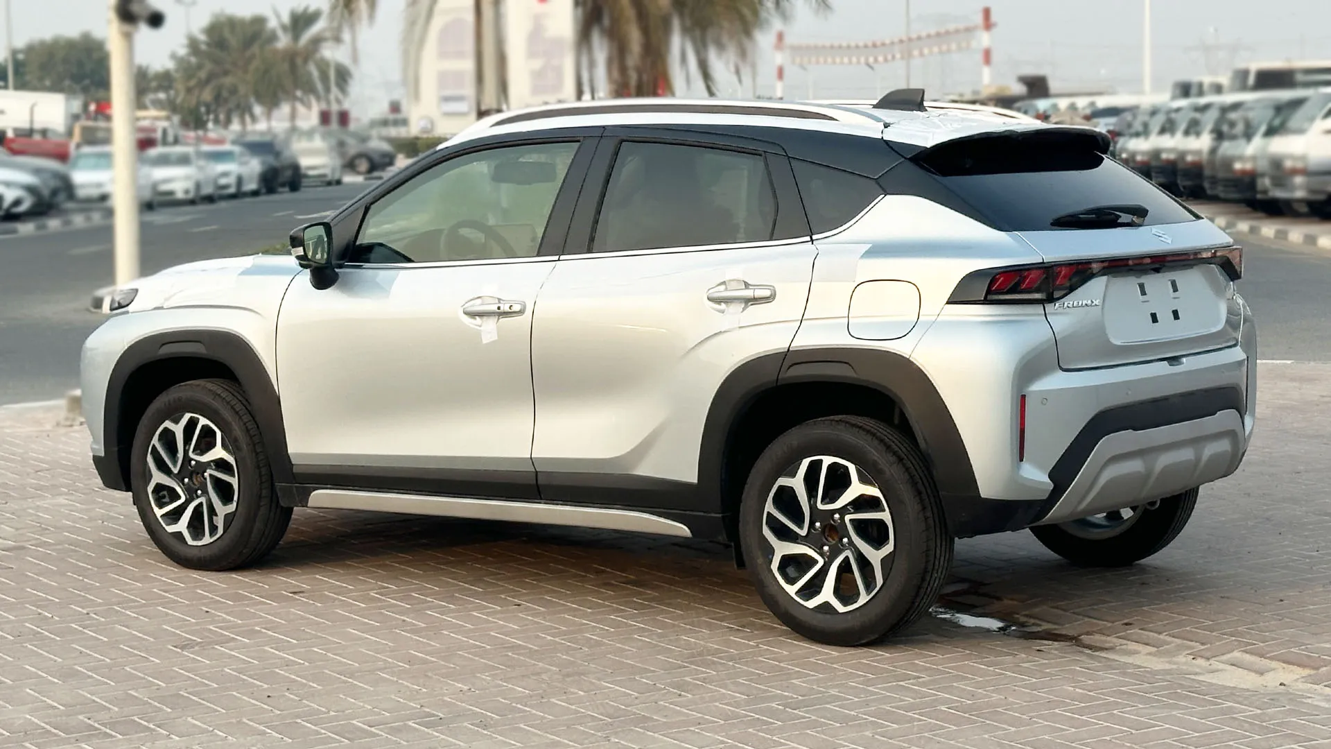 Suzuki Fronx image 3