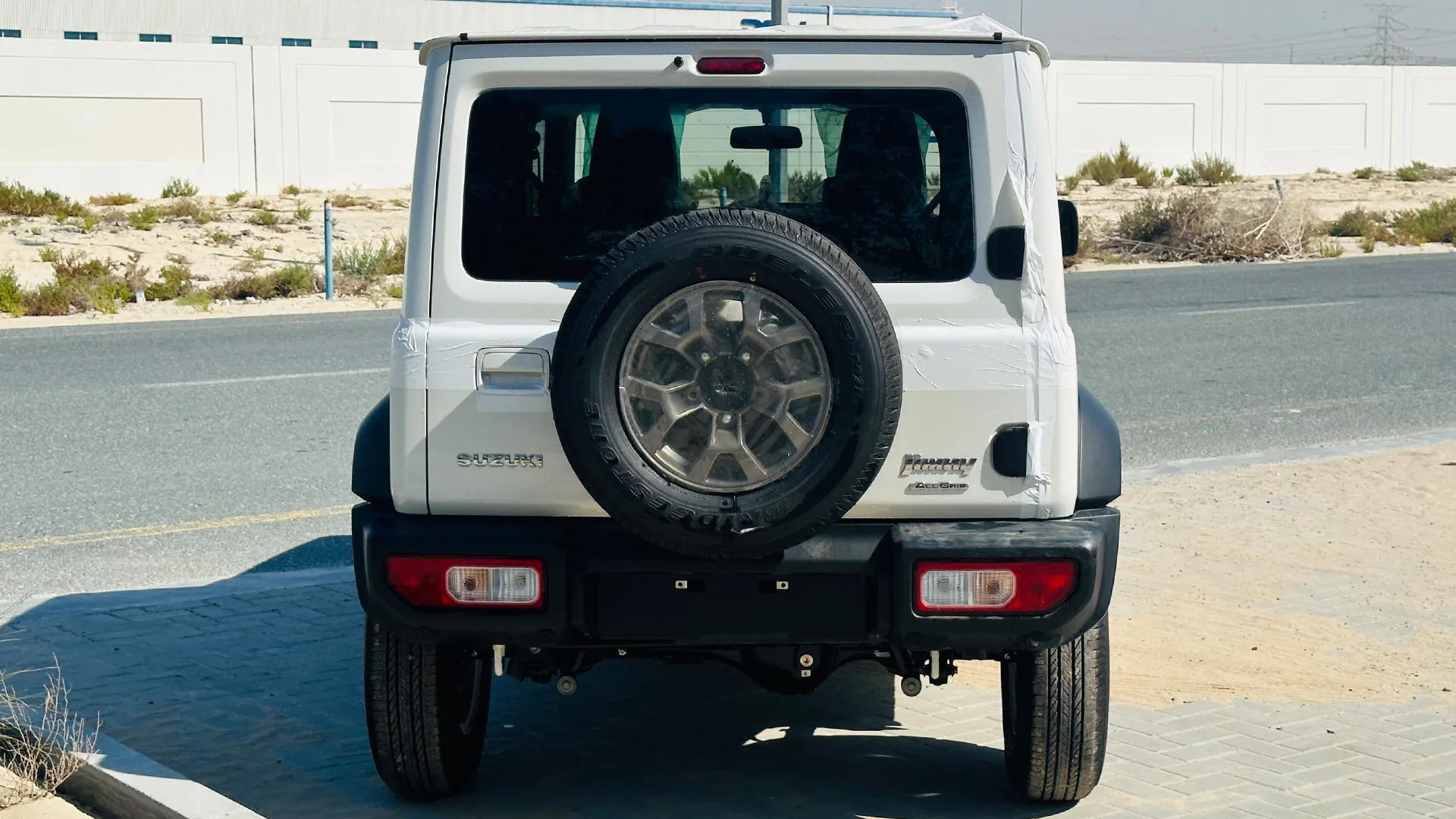 Suzuki Jimny 5 Doors image 9